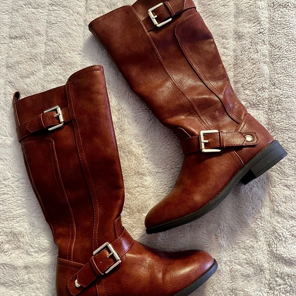 - Girls size 13 Kohls brown fashion boots NEVER WORN!